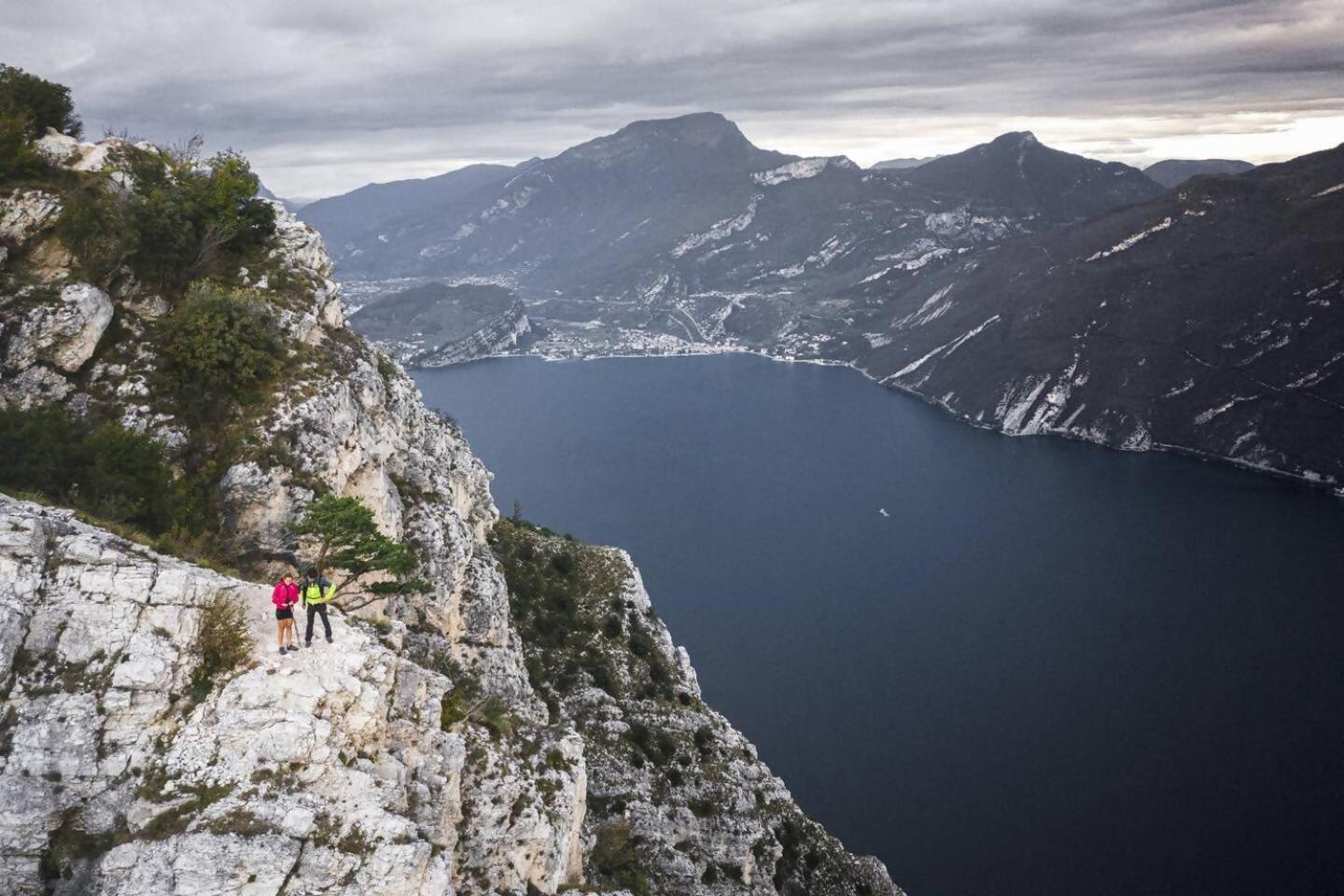 Appartamento Peler13 Con Balcone E Parcheggio Riva del Garda Eksteriør bilde