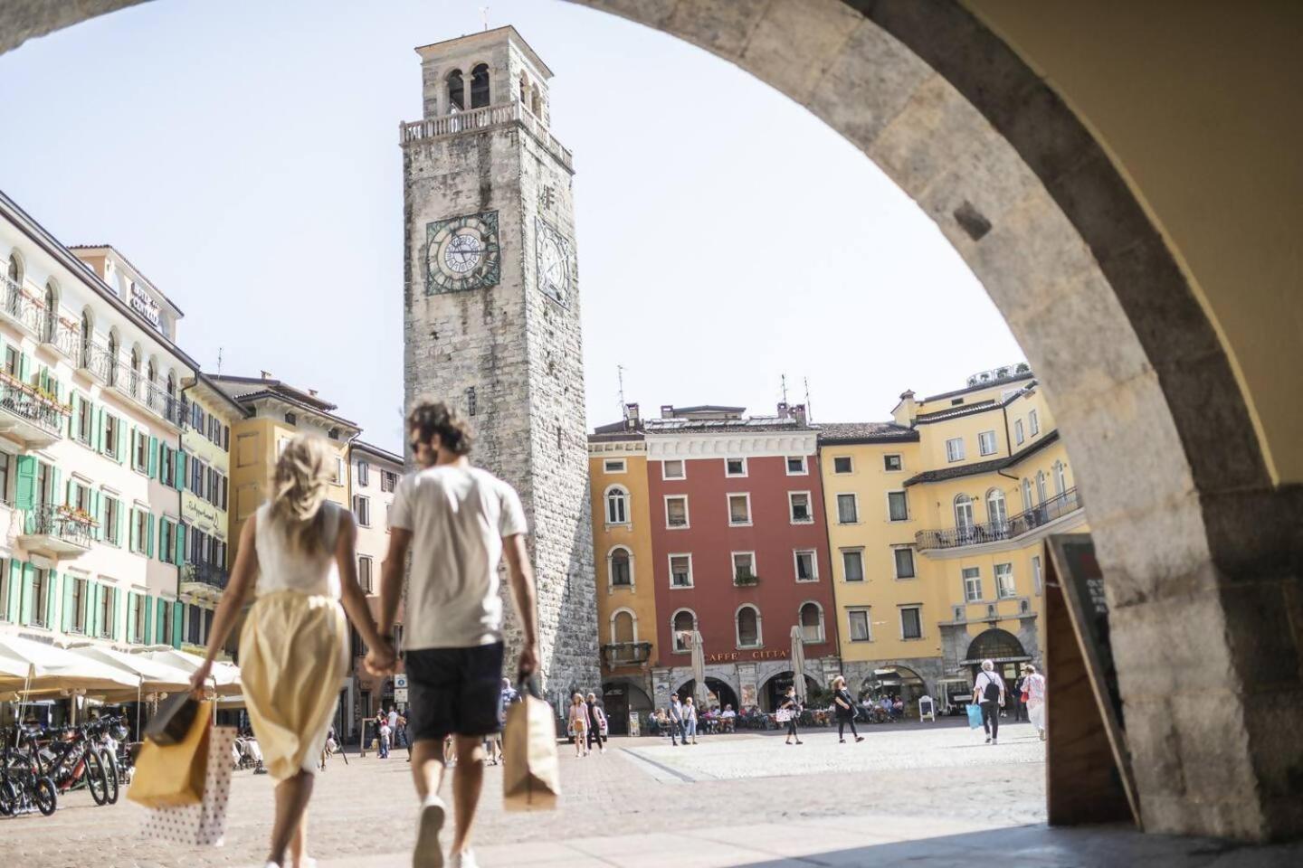 Appartamento Peler13 Con Balcone E Parcheggio Riva del Garda Eksteriør bilde