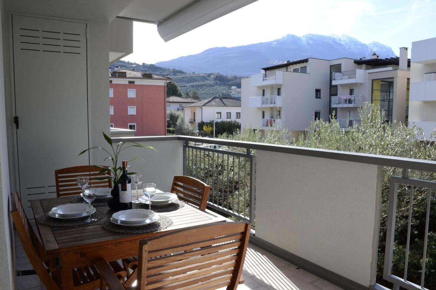 Appartamento Peler13 Con Balcone E Parcheggio Riva del Garda Eksteriør bilde