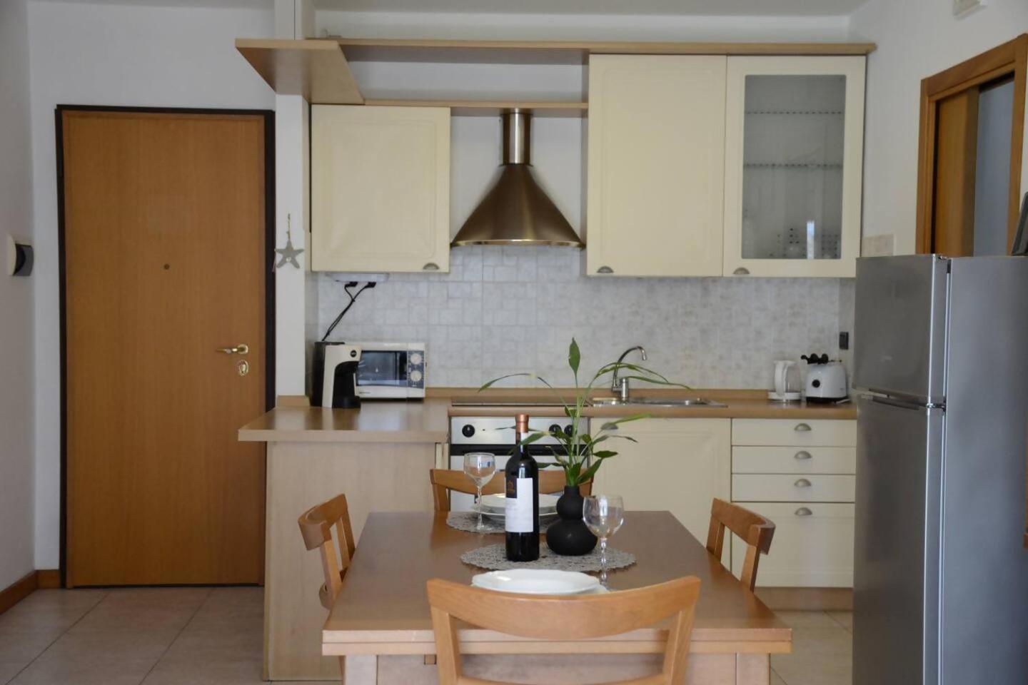 Appartamento Peler13 Con Balcone E Parcheggio Riva del Garda Eksteriør bilde